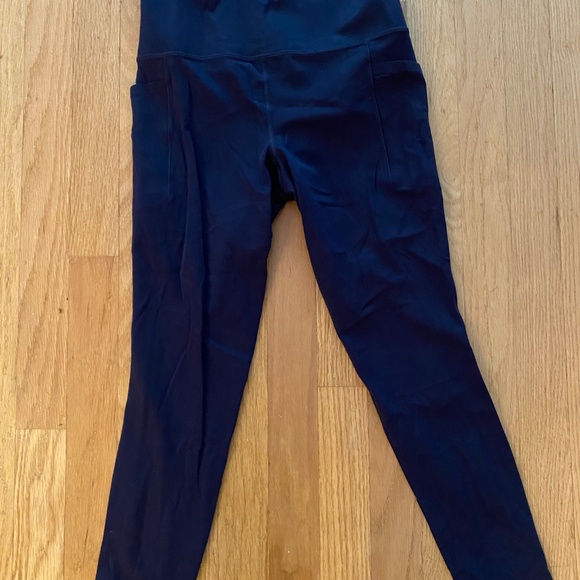 Athleta salutation stash leggings - Picture 3 of 3